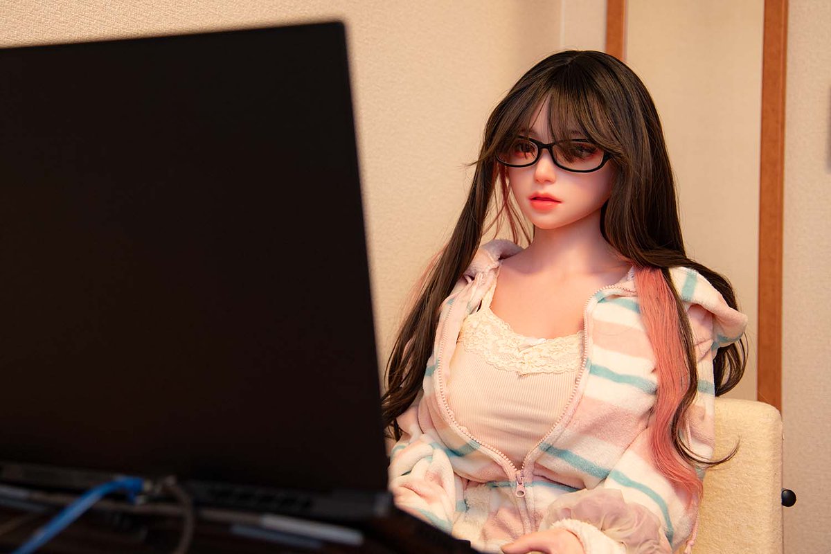 ARTDOLL9's tweet photo. 電子競技の試合場での美少女🫣📸🫣

#artdoll
#アート技研
#ラブドール
#lovedoll 
#sexdoll https://t.co/cI5WqVrCqV