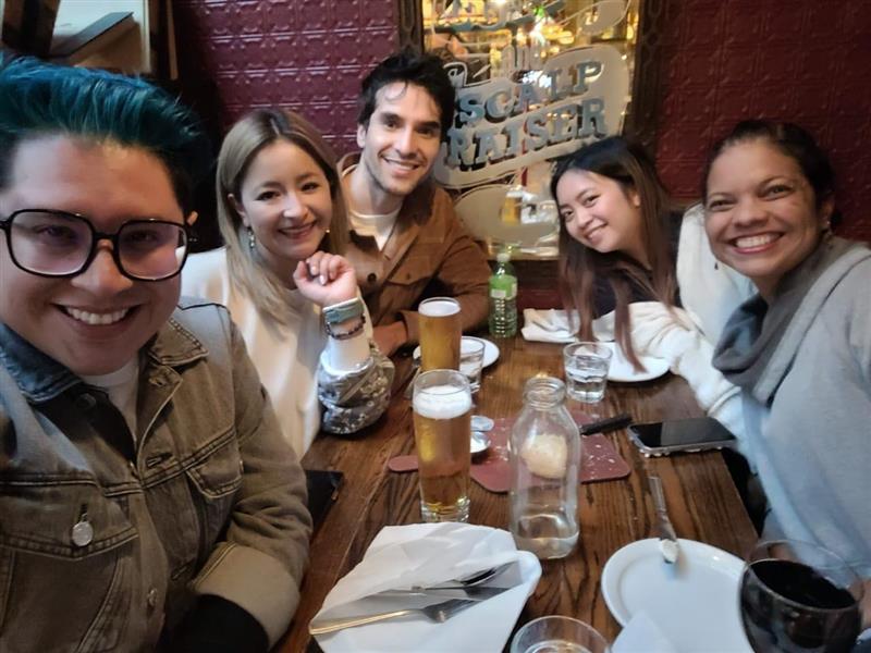 EnglishPathUK's tweet photo. #EPToronto students had a fantastic evening at The Old Spaghetti Factory, enjoying delicious food, drinks, and great company! 

Want to be part of such memorable moments? Join our friendly community now: https://t.co/qjmnW9otQJ

#EPToronto #oldspaghettifactory #EnglishPath #EP https://t.co/NYd1ilwTXG