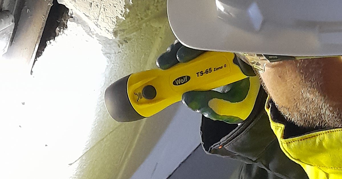 Wolfsafety's tweet photo. If you need a Zone 0/21 compact, ATEX LED torch for safe use in Hazardous Area workspaces, we can help! 

The TR/TS-65 has three power modes, a maximum light output of 330 lumens and is available in both straight and right-angle bodies.     

For more information, see our website https://t.co/24G5AmgDFv
