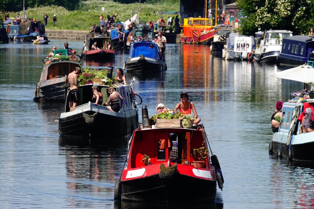 Are you able to get your boat to the CRT offices in Central Birmingham by the 25th November? Many of us will be travelling by land to protest the divisive licence fee hikes and would love as many boats as possible to moor up in solidarity!