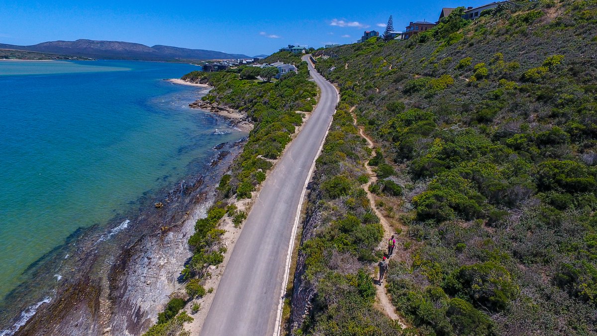 WITSAND, WESTERN CAPE - This small coastal town is home to the mighty Breede River, warm Indian Ocean, Fauna, Flora and is the Whale Nursery of South Africa explorersgardenroute.co.za
#ExploreHessequa