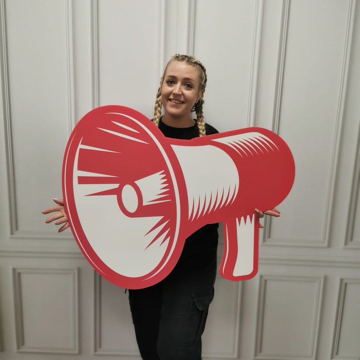 UniversalBanner's tweet image. Custom shape correx board printing - low cost &amp;amp; recyclable event signage!  Order online: universalbanners.co.uk/custom-shape-p…                              #correxprinting #events #stageprops #printshop #signage #getnoticed #WorcestershireHour