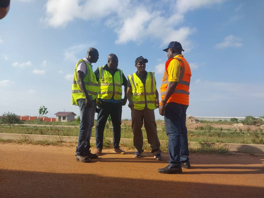 TransaidOrg's tweet image. Transaid’s road safety project in Ghana follows our proven train the trainer model to build local skills to ensure sustainable and lasting change.

Between July and September 2023, over 220 HGV drivers were trained. 🚚

#sustainablechange #drivertraining #trainertraining #ghana