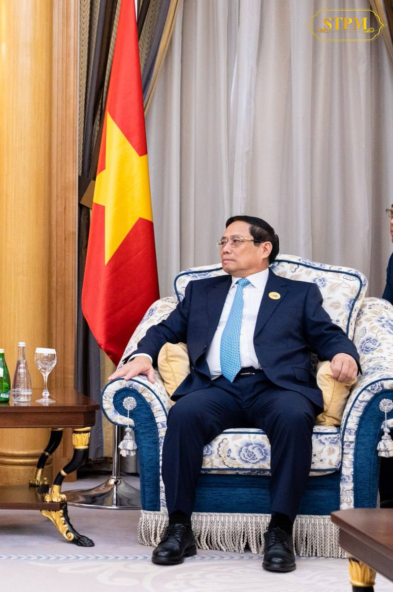 phnompenhpost's tweet photo. Vietnamese Prime Minister Pham Minh Chinh backed his Cambodian counterpart Hun Manet’s suggestion of forming the “Three Countries One Destination” initiative, which will include Laos, to boost tourism, as the leaders of the two neighbouring countries 
https://t.co/S0HXRx0QYS https://t.co/IwrFVzwZgP