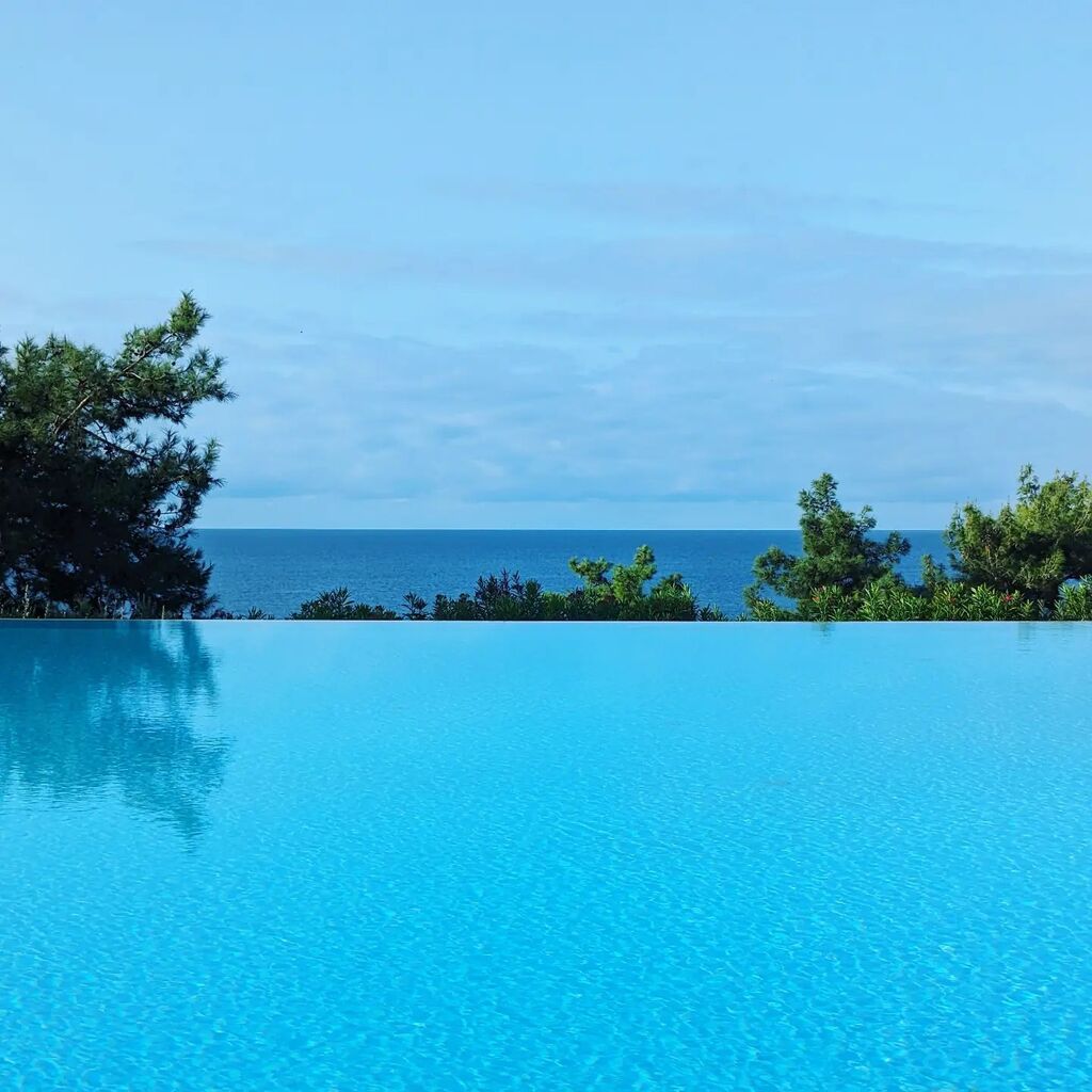 bobpullen's tweet image. I&apos;ve had worse Friday mornings 😎 #viewfromthepool #greece #holidays #ikosoceania instagr.am/p/CynQ0P_oE2O/