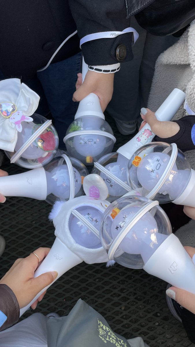 9O0228's tweet photo. 그민페 💕💕
@moominloEl @y2ong2 @hyubajebal @KUS0409 @fia_seuit @Milk_Seunghyub @IN2BL00M https://t.co/1cPmN5T0HU
