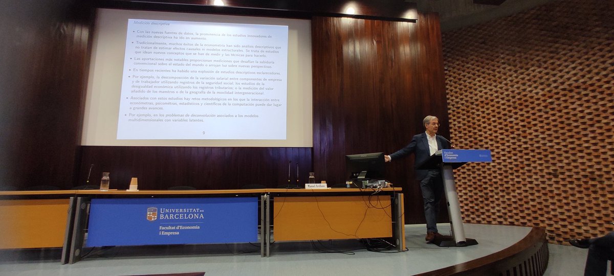 RayGButler's tweet photo. Esto me gusta más: la #estadistica descriptiva no solo como mera resumidora de lo que tenemos, sino como creadora de nuevas métricas que nos ayuden a entender mejor lo que ocurre (y nos enseñen a medirlos bien en el futuro). Qué bueno... #EstCat23 https://t.co/LMhGZqwmeH