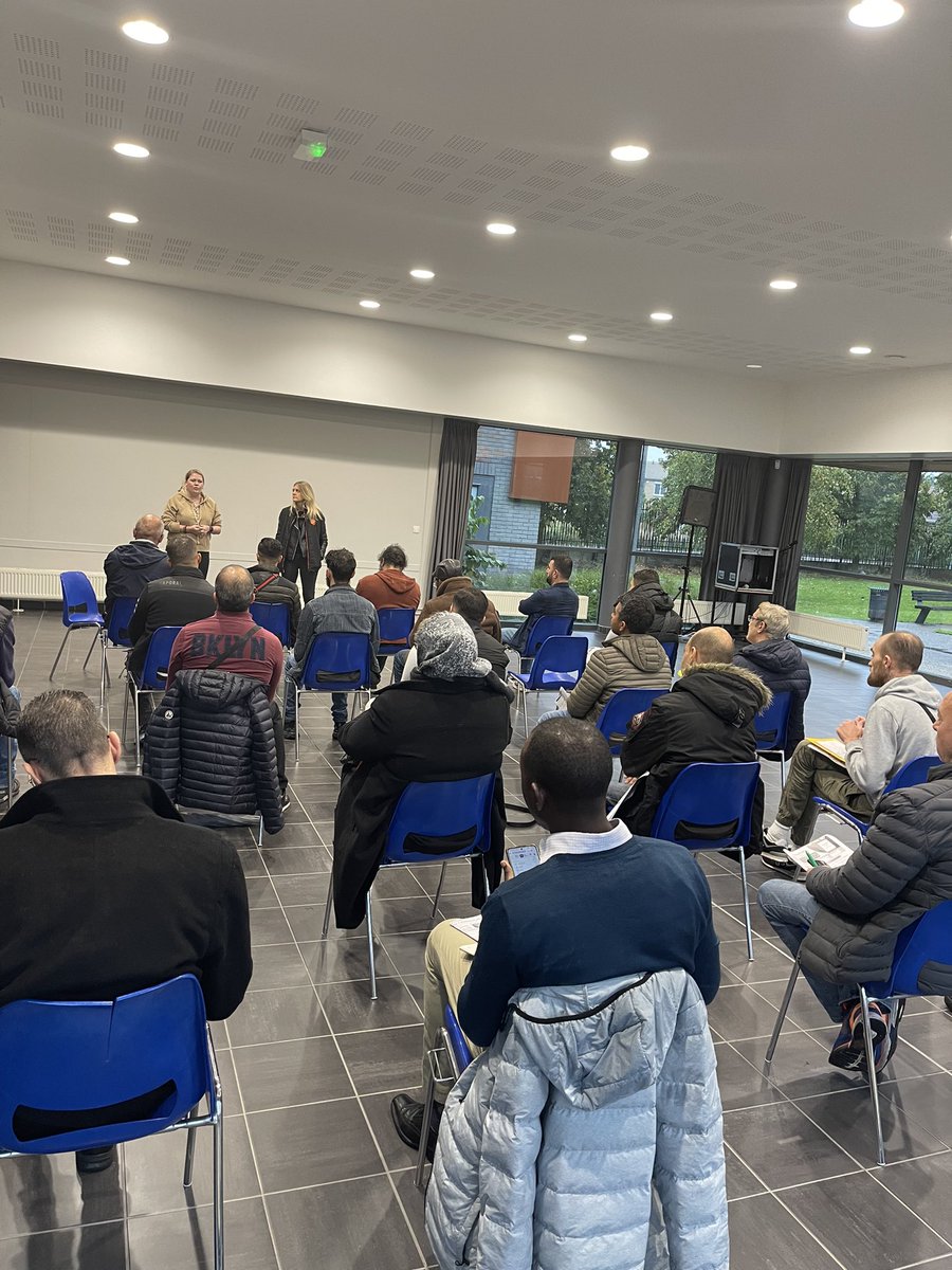Boudjoudi nadir (@nadpoleemploi) on Twitter photo 📣 3e édition de MEL toi de ton territoire.Salle comble à Hem pour le recrutement de Conducteurs de Marchandises sur porteurs.20 candidats issus des quartiers prioritaires présents.
<a href="/AFTRAL/">AFTRAL</a> <a href="/MEROUANEMoham19/">MEROUANE Mohamed</a> <a href="/myriam__PE/">Myriam.PRO-</a> <a href="/peixoto_pro/">Karine PEIXOTO</a> <a href="/DomitilleMessPE/">Domitille Messaoudi</a> <a href="/MarveenPE/">DONSBECK MARVEEN</a> @poleemploi_HDF 📣 3e édition de MEL toi de ton territoire.Salle comble à Hem pour le recrutement de Conducteurs de Marchandises sur porteurs.20 candidats issus des quartiers prioritaires présents.
<a href="/AFTRAL/">AFTRAL</a> <a href="/MEROUANEMoham19/">MEROUANE Mohamed</a> <a href="/myriam__PE/">Myriam.PRO-</a> <a href="/peixoto_pro/">Karine PEIXOTO</a> <a href="/DomitilleMessPE/">Domitille Messaoudi</a> <a href="/MarveenPE/">DONSBECK MARVEEN</a> @poleemploi_HDF