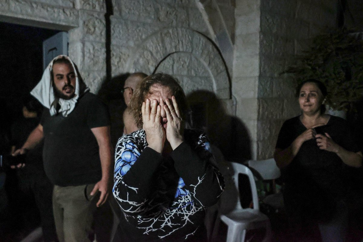 haberteba's tweet photo. İsrail Gazze'de sivillerin sığındığı tarihi kiliseyi bombaladı

İsrail'in Gazze Şeridi'nde yerinden edilenlerin sığındığı Gazze kentindeki tarihi kiliseye düzenlediği saldırıda ölen ve yaralananlar olduğu belirtildi. https://t.co/dhFb0aktzM