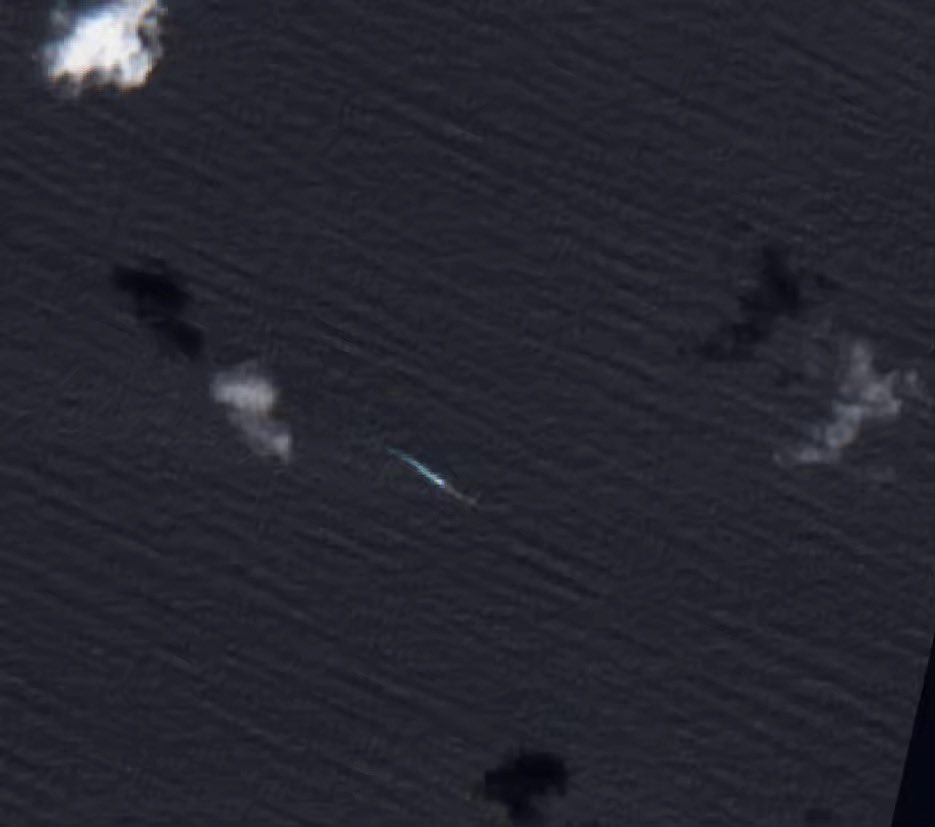 lobsterlarryliu's tweet photo. 2023.10.20, Satellite via @esa captures #USSRonaldReagan CVN-76 in the South China Sea #OSNIT https://t.co/FVaNW6DEEY