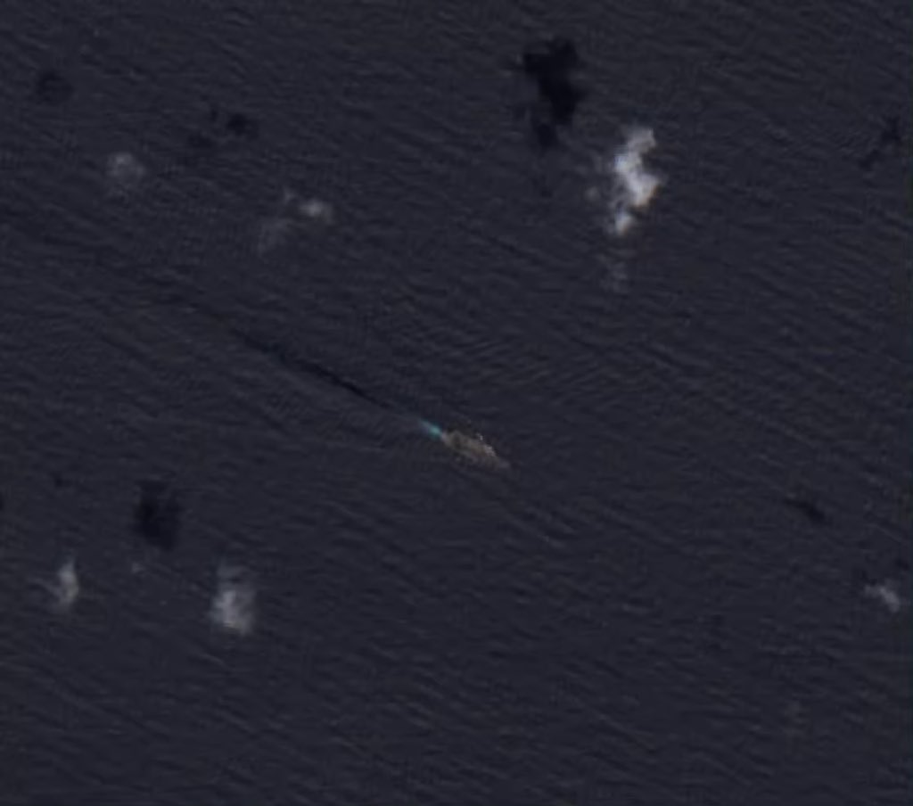 lobsterlarryliu's tweet photo. 2023.10.20, Satellite via @esa captures #USSRonaldReagan CVN-76 in the South China Sea #OSNIT https://t.co/FVaNW6DEEY