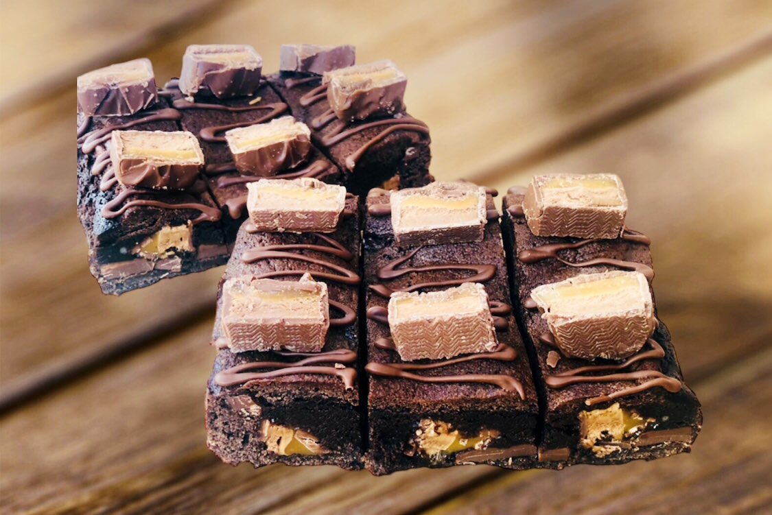 alwaystimefora's tweet image. I’ve been asked to stock Mars bar brownies as one of my flavours this Sunday, so pop by and pick yourself up a delicious treat. #marsbar #brownies #homemadebrownies #homebaking #food #whitefield #bury #prestwich #radcliffe #ramsbottom #rawtenstall #tottington #manchester #dunelm