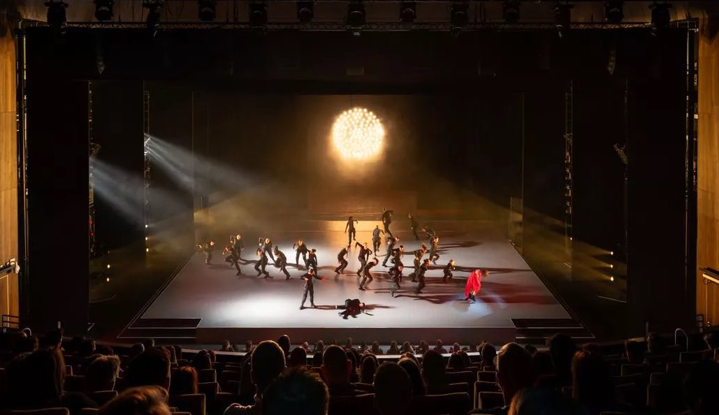 Yasmine_Dar's tweet photo. 🌟 Exciting times at @factoryintl's grand opening in Aviva Studios! A game-changer for the arts, boosting the economy and creating opportunities. 🏭💰🎭🧍‍♂️ #FactoryIntlLaunch #ArtsInnovation #EconomicGrowth https://t.co/tWGUxGJMW0