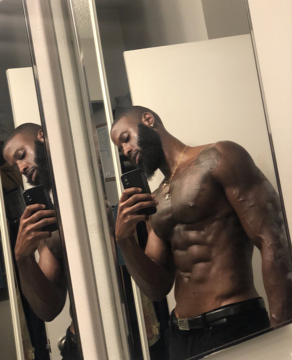 H00DW00D's tweet image. ᅠ
  ⠀⠀⠀⠀⠀ ʀᴀꜱʜᴀᴅ ᴊᴀᴍᴇꜱ.

            hung thug. trap king.
        bunny maker &amp;amp; collector.
    literate. descriptive. limitless.

ᅠ