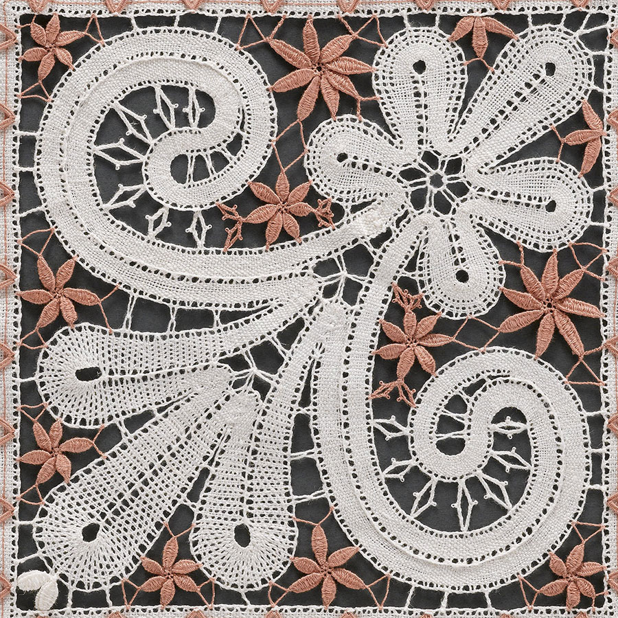 Opere da ammirare e acquistare al negozio #MerlettoGoriziano di Corso Verdi, che da pochi giorni ha ripreso l’attività sia con lavorazioni tradizionali che nuove creazioni.
ℹ️ merlettogoriziano.com

#iosonoFriuliVeneziaGiulia | <a href="/ErpacFvg/">@ErpacFvg</a>