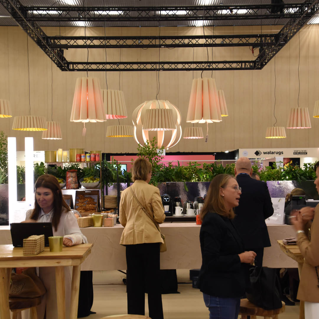 luxeslight's tweet photo. Las luminarias de Luxes brillan en toda la Feria Interihotel 2023, iluminando elegantes espacios como el lounge del evento. ¡Descubre cómo nuestras nuevas series de iluminación transforman la atmósfera! 💡🌟

#interihotel #interihotel2023 #interihotelbarcelona #weplight https://t.co/oHi7dN1CxC