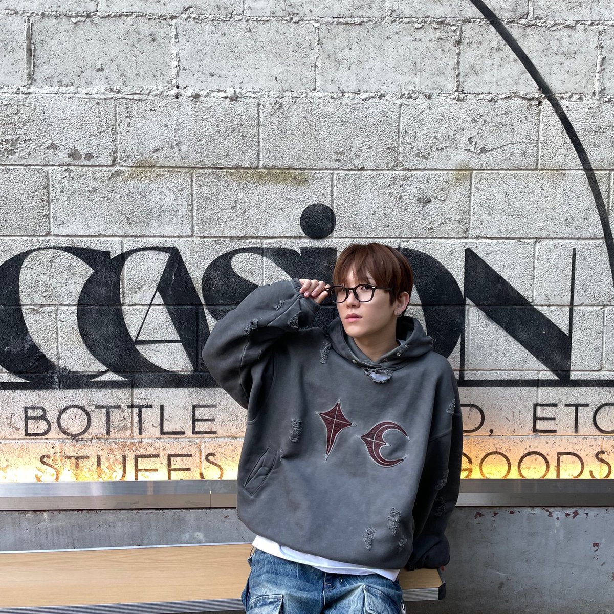 TNX_twt's tweet photo. ✨🖤✨

#오성준 #SUNGJUN https://t.co/hpzkEHRhgZ
