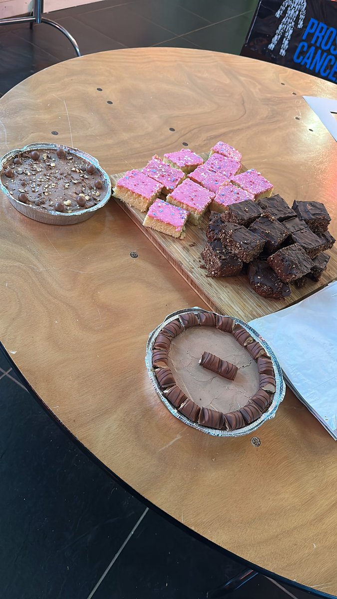 LinnetsintheCom's tweet photo. Pop and see us today for coffee and cake 🍰 https://t.co/NRxabuXxUL