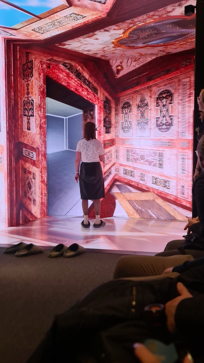 JoeyPrink's tweet photo. Some impressions of the new LED-Cave and the kick-off with a science slam at the @LRZ_DE open lab day @Kranzlmueller https://t.co/jIEye0vmyA