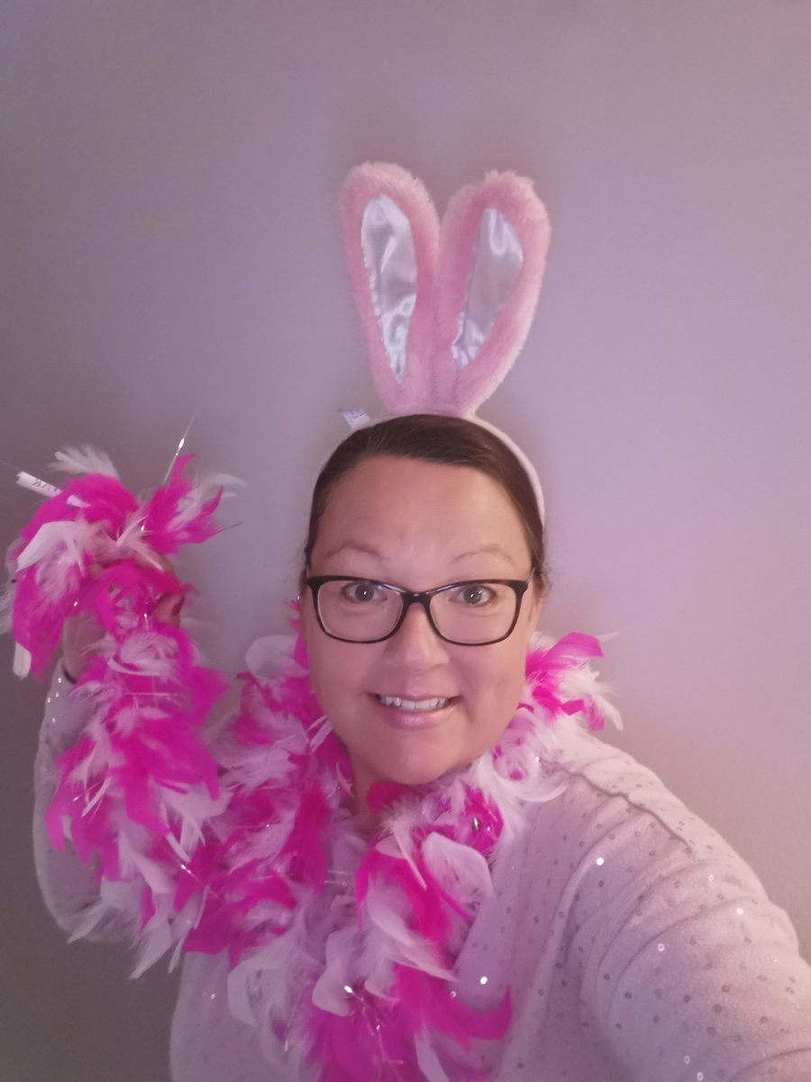 Such an important message by @Sh1tGiggles to remind us to #checkyourboobs #MusicGoesPink. @ForsythK2 bunny ears just for you. 😘