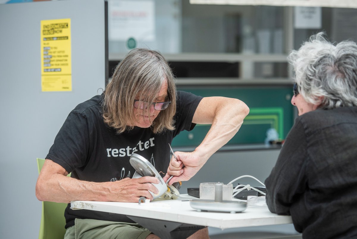 greenerhackney's tweet photo. ๐ ๏ธHappy #InternationalRepairDay!๐
This year, it's all about 'Repair for Everyone'. Discover more about our exciting reuse and repair pop up events at https://t.co/mSbudroQAT.
Mark your calendars for the next one on November 25th!๐๐
#GreenerHackney #RepairDay https://t.co/4J4x4YmoZk