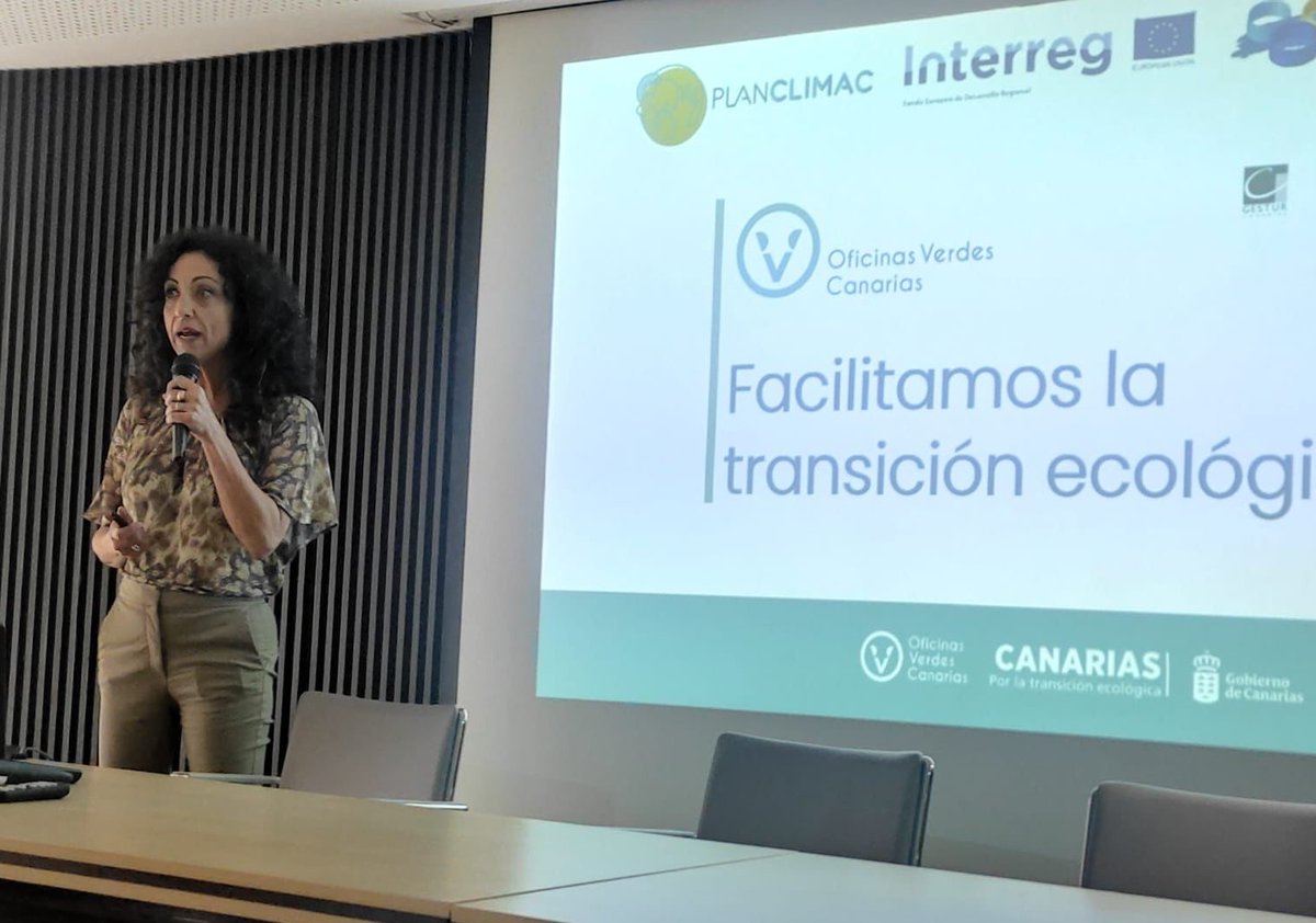 OficinasVerdes's tweet photo. 📌 @OficinasVerdes 🌿🌍🌻participan en las II Jornadas de Adaptación al #CambioClimático ##PLANCLIMAC de #CaboVerde
Nuestra coordinadora ha presentando los servicios que prestamos en este foro macaronésico 😃
+ INFO en nuestra web 👇
https://t.co/VcmFRa1yoG https://t.co/z3jRuO5AbC
