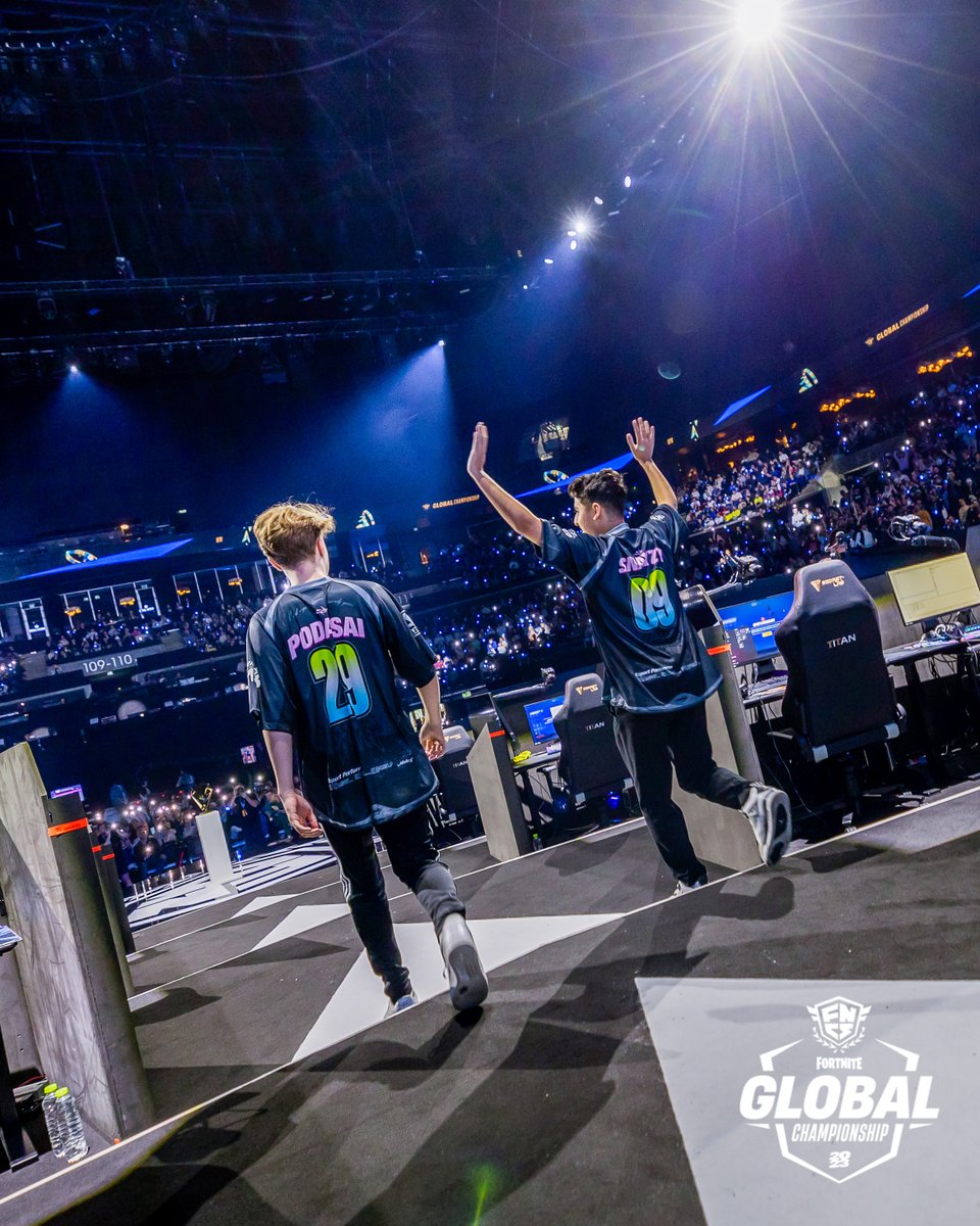 FNCompetitive's tweet photo. We can HEAR this photo 📢 😄 https://t.co/iHSdPpHdm8