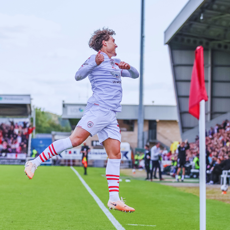 BarnsleyFC's tweet photo. Your Sky Bet League One September Goal of the Month winner! 🏆

Well in, Stylesy! 👏