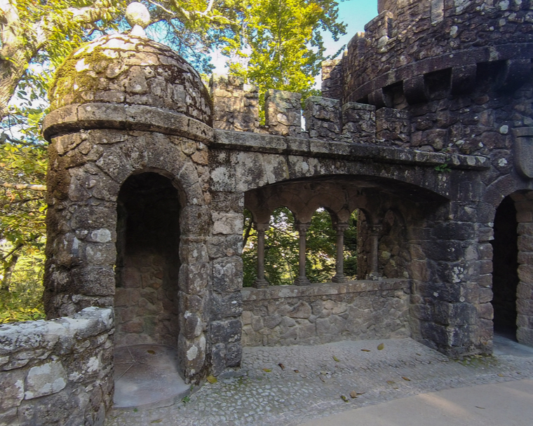 Flygia360's tweet photo. Tiny fortress 📸
.
.
. 
#Flygia360 #photography #travelphotography #photooftheday #picoftheday #actioncam #actioncamera #SJCAM #EyeEM #beauty #Portugal #Sintra #QuintaDaRegaleira https://t.co/MNF6be6CTL