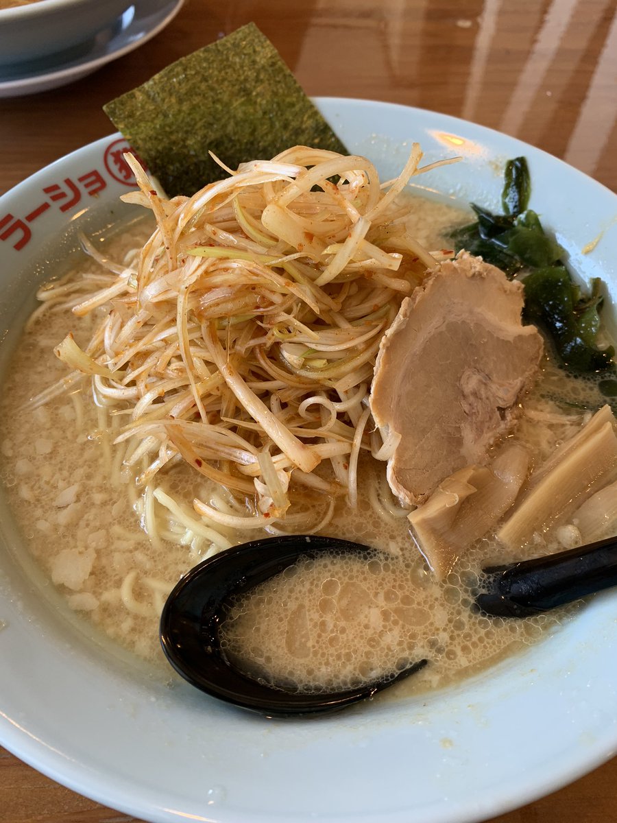 peace3182's tweet photo. ラーショマルミャーさんに行ってきました😊ネギ味噌ラーメン美味しかった🍜 https://t.co/SpKILno9BY