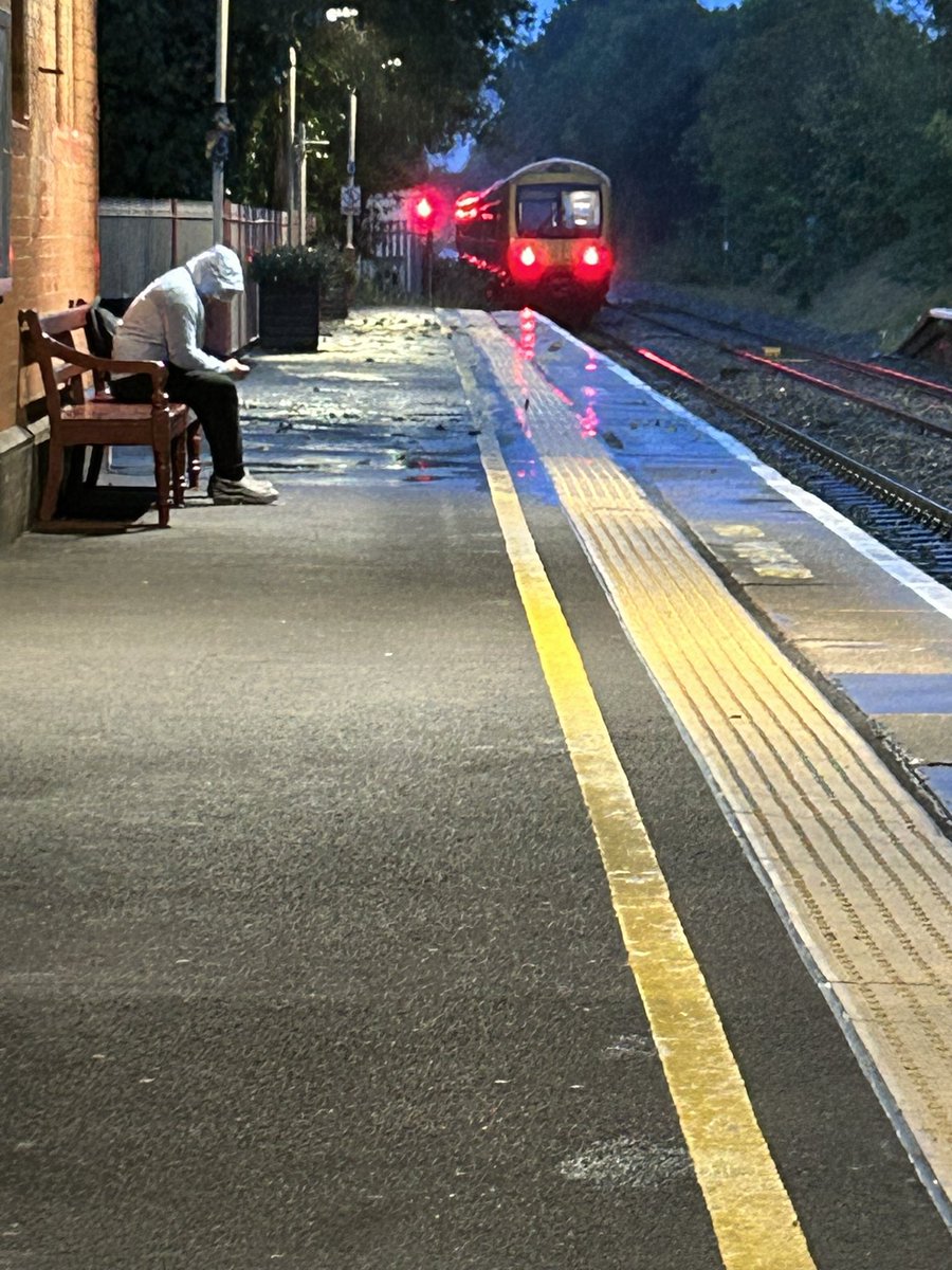For once, I’m relieved I missed the train, south Brum is flooded and that train got stuck there. so close yet so far from the platform. #fridaymood #Birmingham #Brum #TT #wfh #floodalert