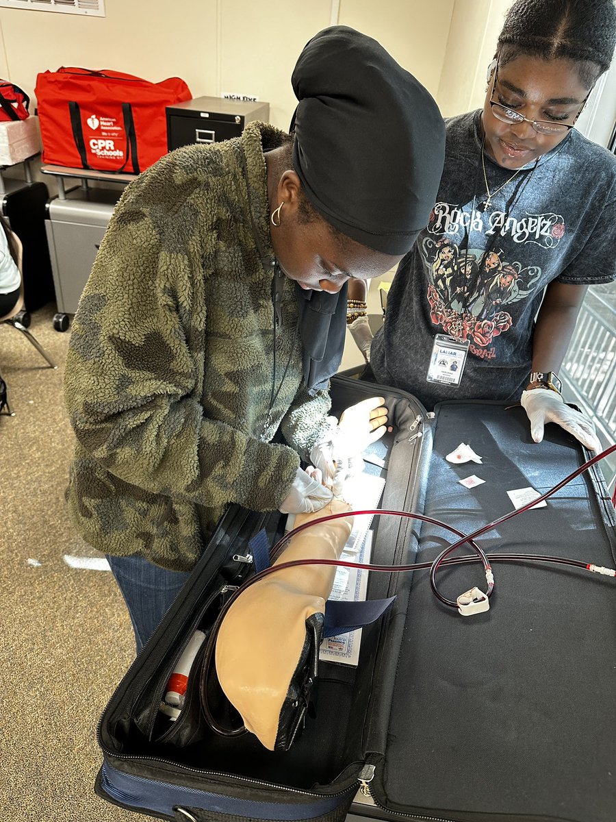 foster_hosa's tweet photo. Health Science Theory students exploring medical careers through Paxton Patterson labs. @LamarCISDCTE https://t.co/Jf4ihO03nj