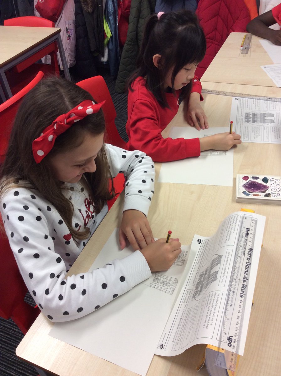 StPhilipsY5C's tweet photo. Bonjour! We had a brilliant day celebrating the French language and culture today, we even had a visitor to teach us some French. 🇫🇷 @StPhilipCEAP #teamstphilips https://t.co/ZYyHx3BPlj