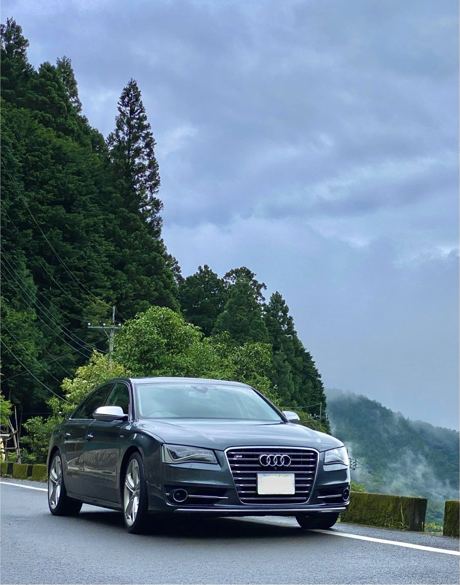 bird_germancars's tweet photo. #今どきセダンで山 https://t.co/8PMHa4l9Dh