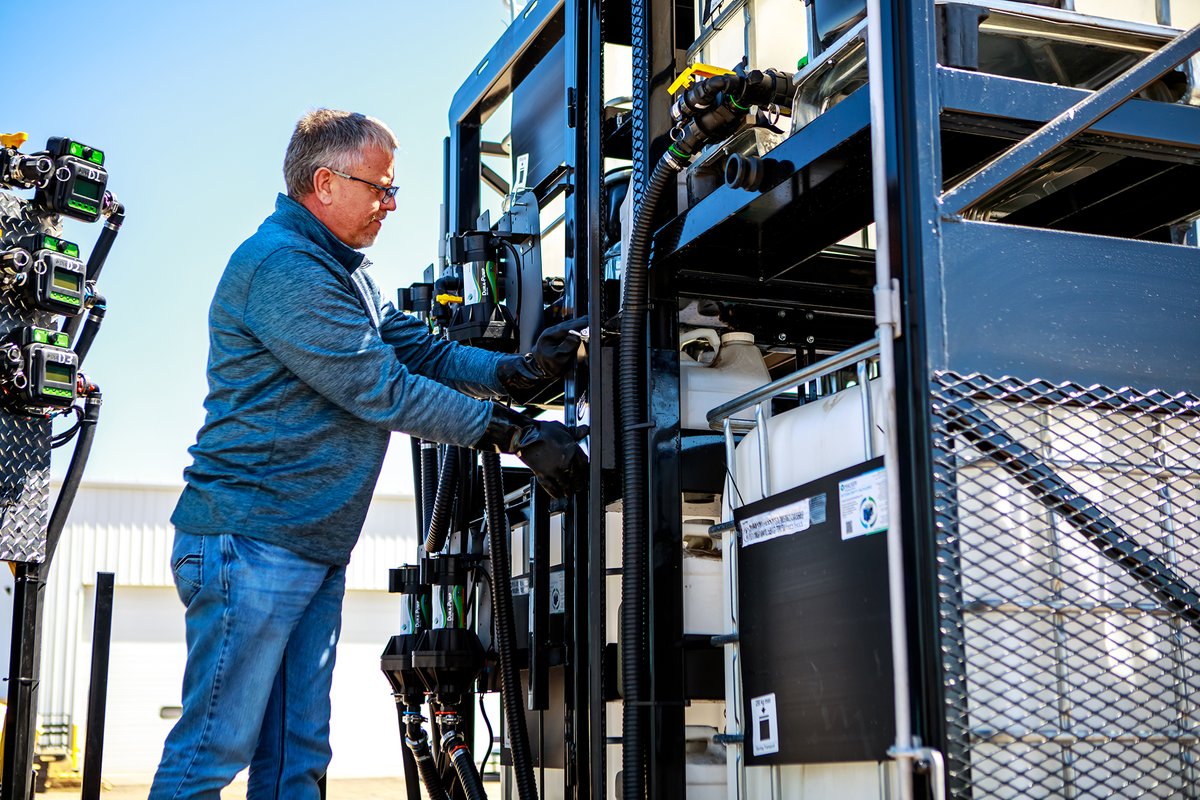 New from Ag Spray Equipment: Semitrailer Tote Stand
Make your operation more efficient and increase your workable space by adding a SEMITRAILER TOTE STAND to your sprayer trailer. Contact your local Ag Spray Equipment location for more information! 
agspray.com/locations/