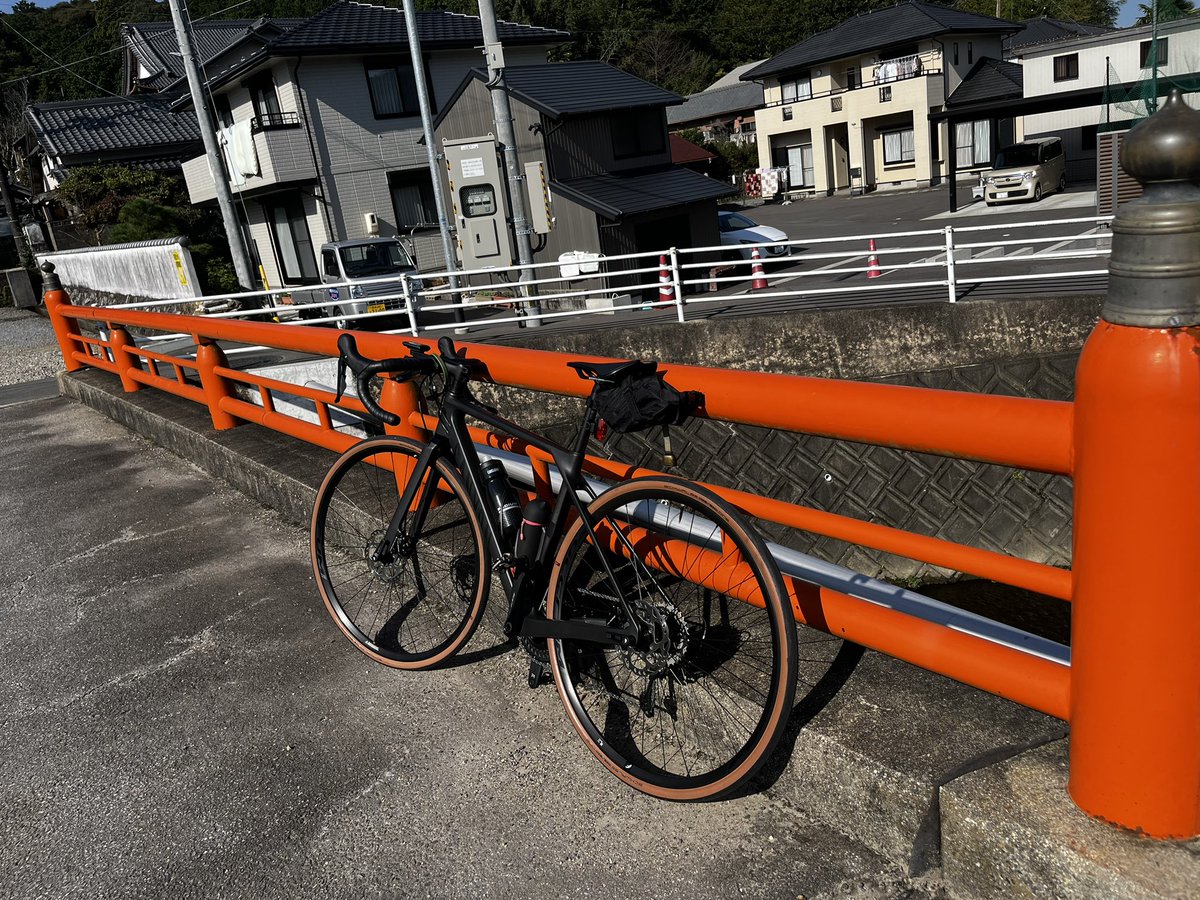 mochayuke's tweet photo. #見た人も無言で橋をあげる https://t.co/Zle2htVdjC