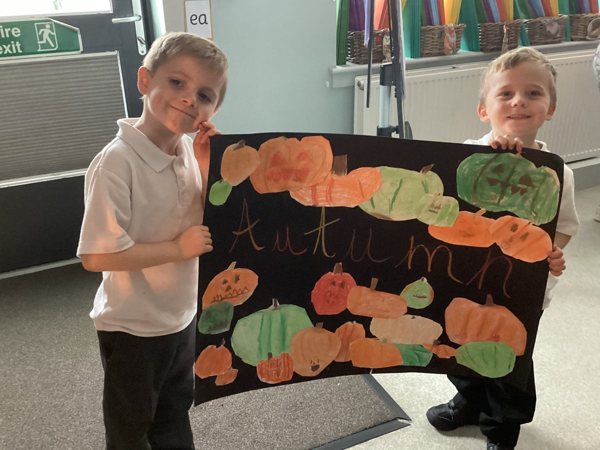 Year 1 have had a wonderful afternoon creating autumnal art using oil pastels! 🎃 🍁 we learnt about the season of autumn and what changes we can see 👀 ☔️