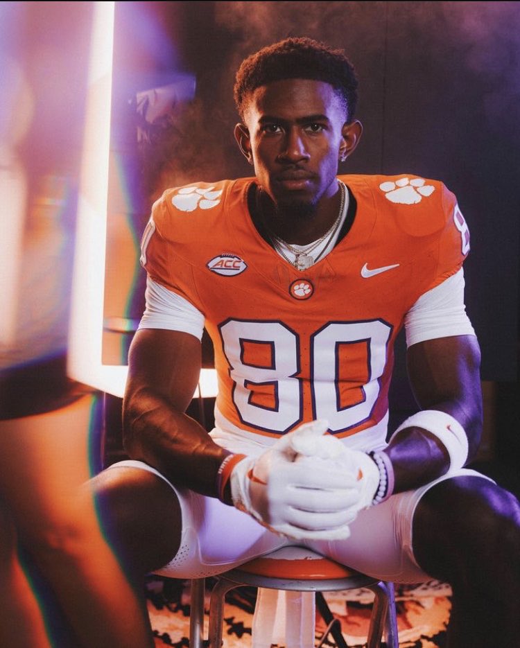 Clemson Bias tweet media
