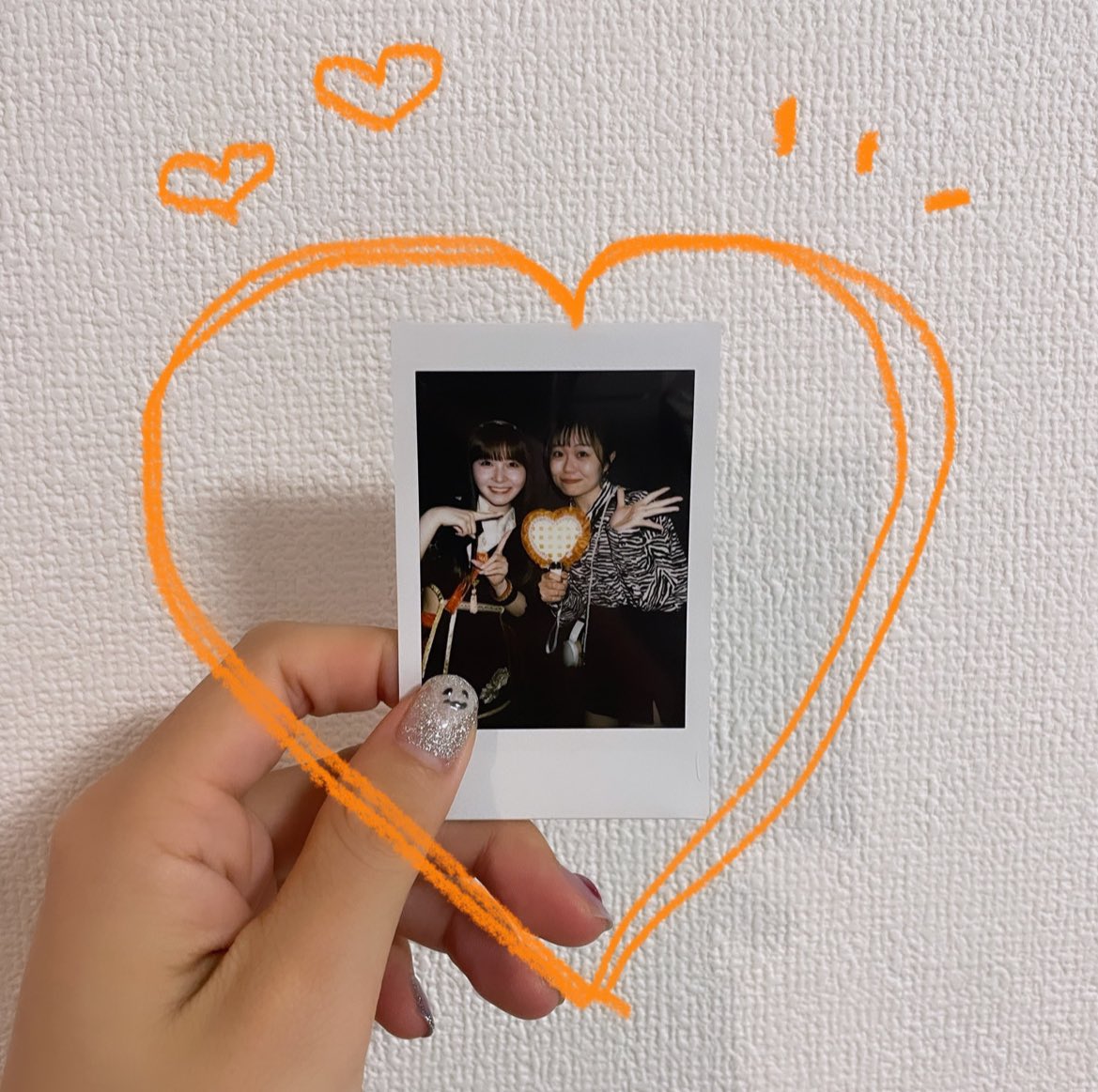 a_mirumiruamin's tweet image. 今日ずっとお会いしたいと思っていた、ひとさいさんの@saaya_mochizuki さんに会いに行ってきました( ；^；)🧡
本当に本当に可愛かった！！
たくさんファンサしてもらった！あっち向いてホイしてもらえた！！
いつか共演できるようにわたしもちょーーー頑張ります✊
本当に幸せだったの！！