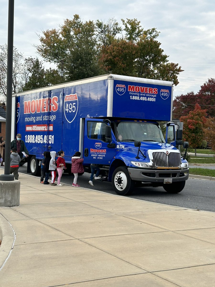 WTMcDonaldWRES's tweet photo. Transportation Career Day here at Weller Road Elementary. Thank you to all the community members who volunteered their time. @MCPSCommunitySc https://t.co/wBNJpEUc9P