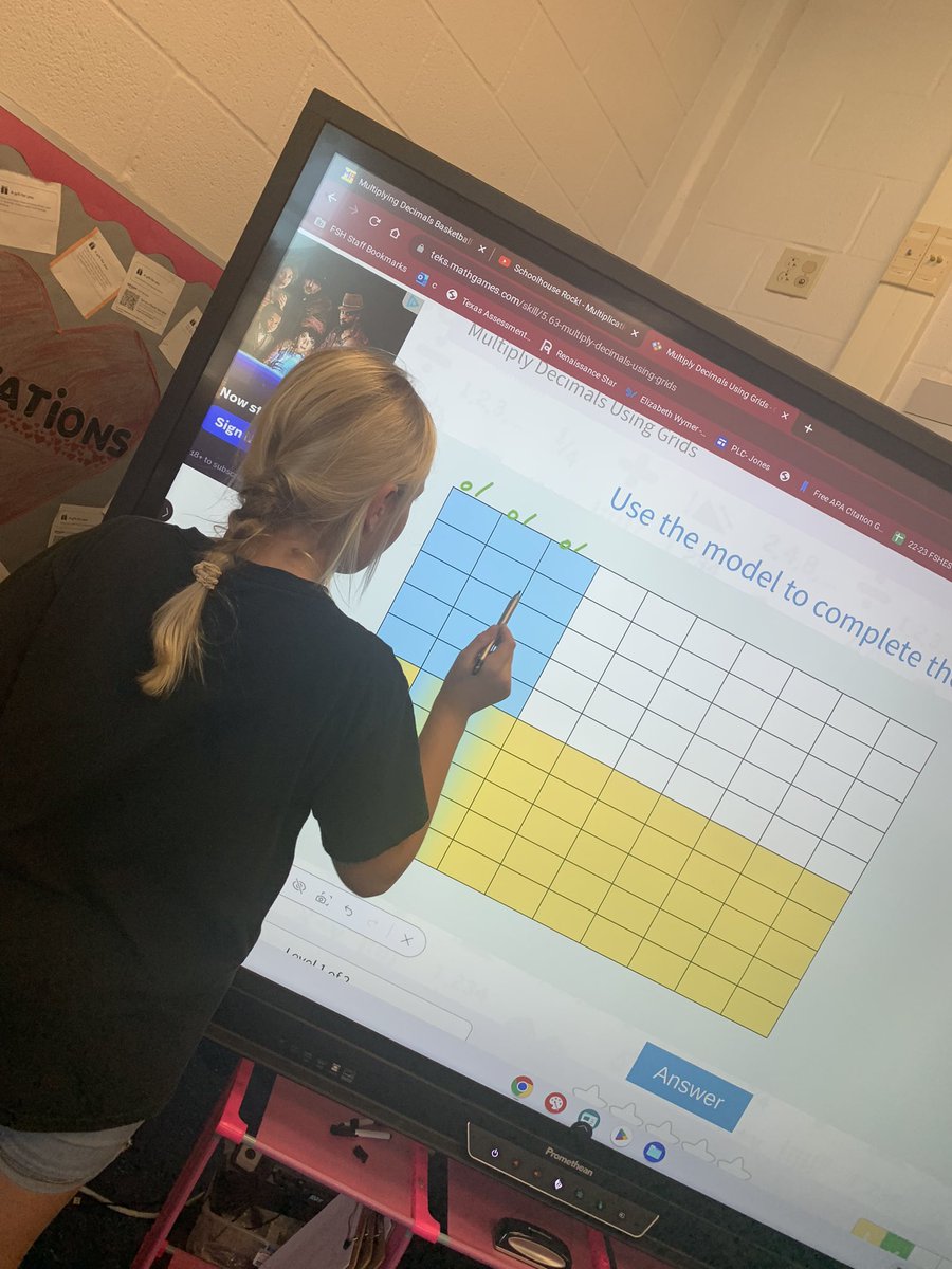 MissJenMorse's tweet image. 5th grade modeling multiplication of decimals using the @Promethean ❤️ 🧮 #PassFirstShootSecond #techmath @FSHISD