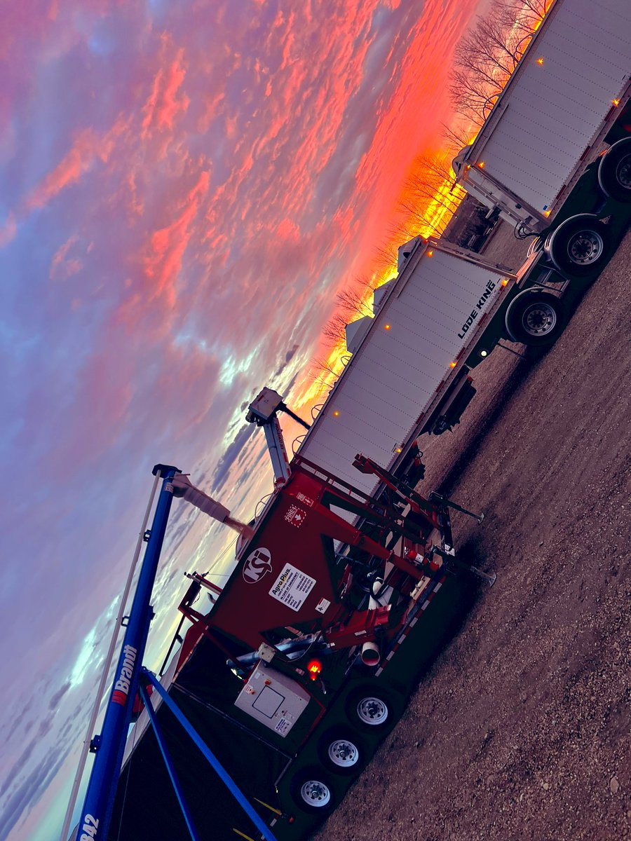 Beauty sunrise to kick off #treat24 with <a href="/SynPalliserCA/">Syngenta Canada Palliser District</a>