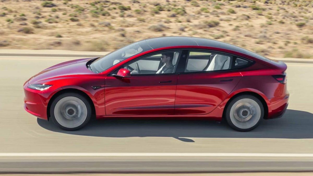 Automobile Magazine on X: 2024 Tesla Model 3 Long Range Dual Motor First  Test: Better Than Ever—Except in One Way?    / X