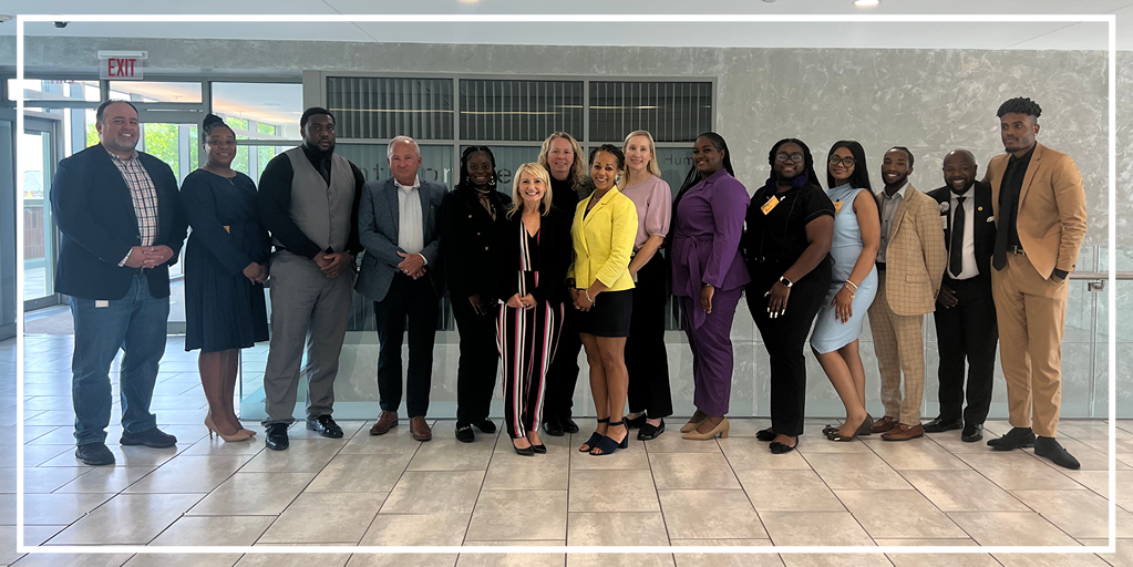 GrangeInsurance's tweet photo. Our corporate legal department recently welcomed students from Southern University Law Center in Louisiana to meet with company leaders and learn about the various roles and career paths for corporate attorneys in insurance. #LifeAtGrange https://t.co/za24PI8g1V