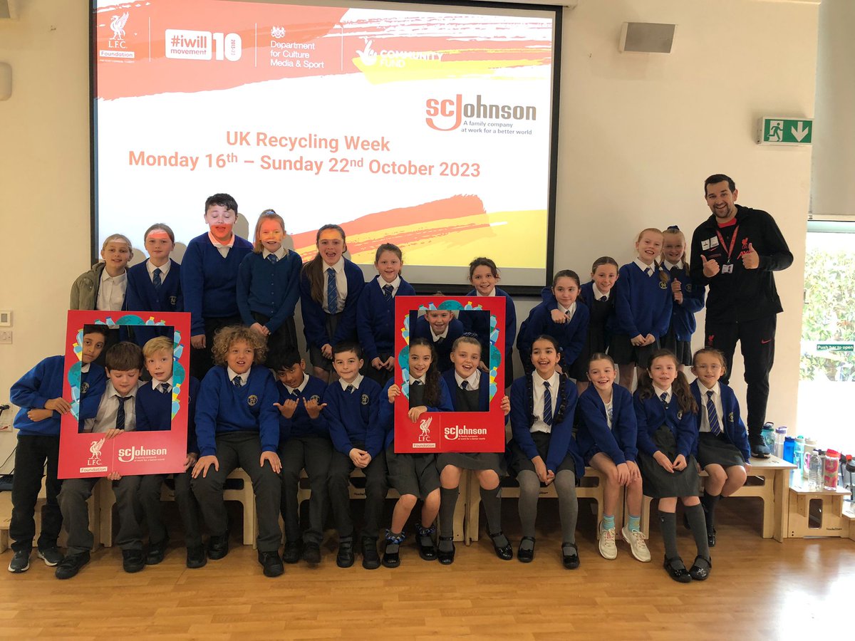 LFC Foundation (@lfcfoundation) on Twitter photo This week, we've been celebrating UK Recycling Week with <a href="/SCJohnson/">SC Johnson</a> ♻️ 🔴
Over 1,400 school children have took part in our assemblies, learning about ways they can REDUCE, REUSE & RECYCLE.🙌
They even took part in the Big Recycling Hunt! 🔍
📲 bit.ly/3rQY2Jr This week, we've been celebrating UK Recycling Week with <a href="/SCJohnson/">SC Johnson</a> ♻️ 🔴
Over 1,400 school children have took part in our assemblies, learning about ways they can REDUCE, REUSE & RECYCLE.🙌
They even took part in the Big Recycling Hunt! 🔍
📲 bit.ly/3rQY2Jr