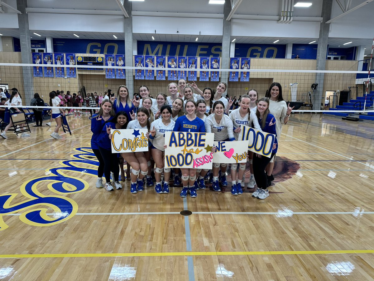 Congratulations to senior, Abbie Storment for getting 1,000 career assists! We are all so proud of you! 💙