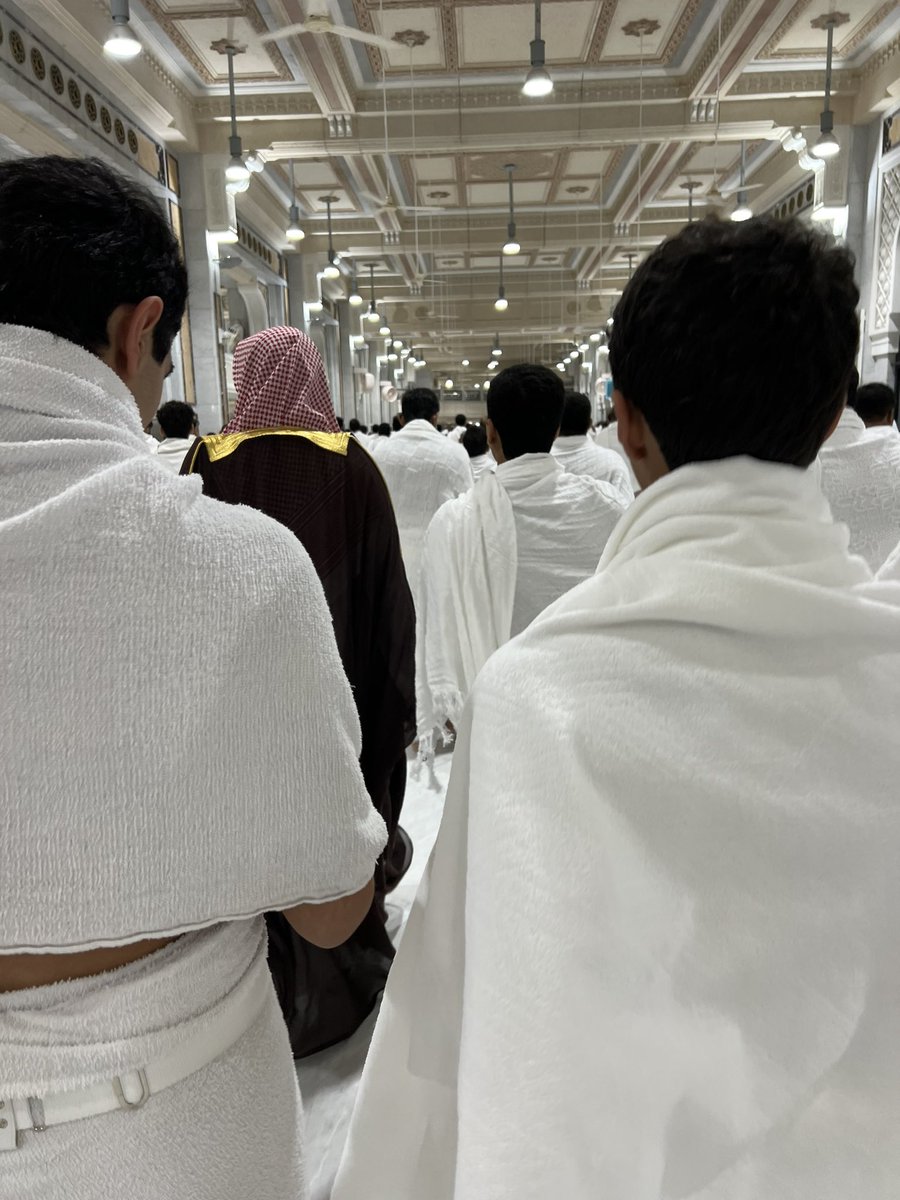 136N's tweet photo. طاب اللقاء وقرت الأعين وارتوى القلب الحمدالله على تمام العمره ربي استودعتك أدعية فاض بها قلبي فإستجبها لي https://t.co/5kpnPsk5g5
