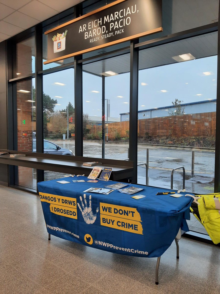 Officers from the We Don't Buy Crime Team alongside Superintendent Llinos Davies have been at the Co-Op, Asda and Aldi in Holyhead today engaging with staff and shoppers and giving out crime prevention advice as part of Safer Business Action Week ✅

#SaBaWeek
#ShopKind