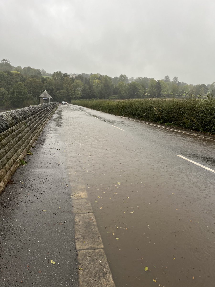 PeteWilcox1564's tweet photo. Exceptionally damp jog round #Damflask earlier.  For the 1st time, didn’t see a single other runner.  Wonder why?! #StormBabet #RestDay https://t.co/IIXtqopI9z