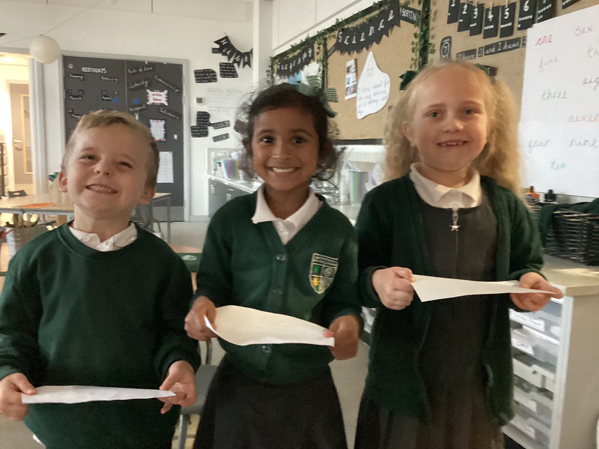 Well done to our winners this week! 🏆🎉 We also had a 5 for 5 winner in 1JS this week so well done for super attendance! We hope you all have a lovely, restful half term. Well done on finishing Autumn 1, Year1! 👏